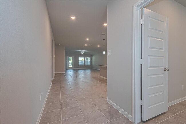 Building Photo - 21507 Pachino Ln