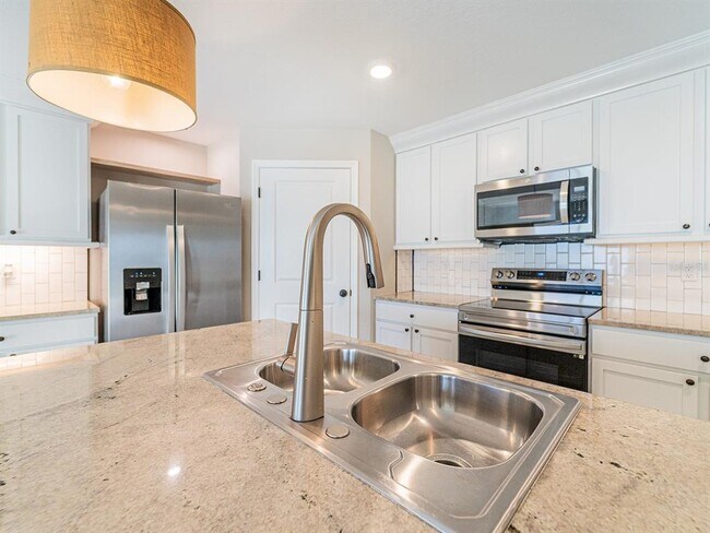 Foto del edificio - 13748 Wineberry Dr