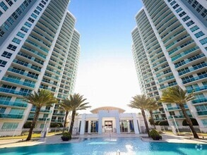 Building Photo - 241 Riverside Dr