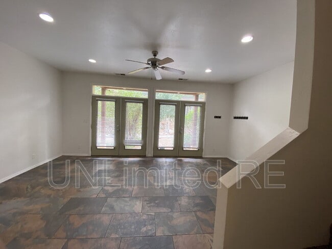 Building Photo - 1324 E Chubs Way