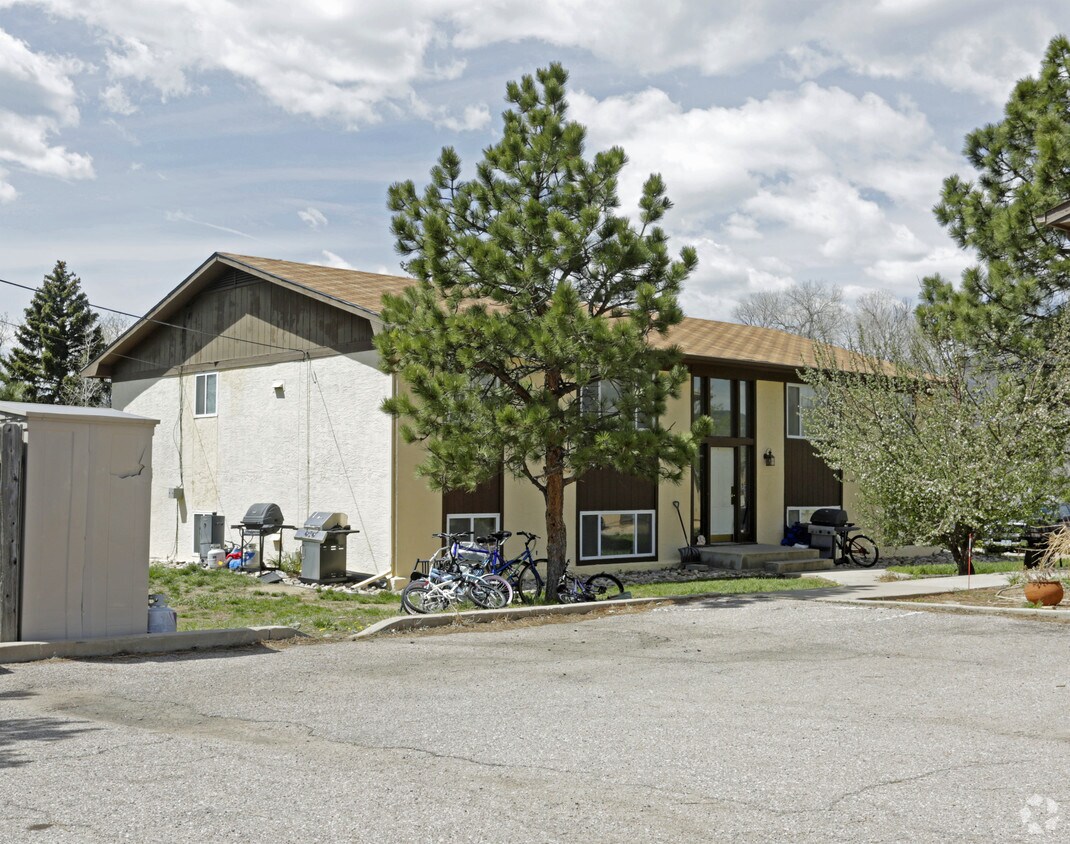 376 Jefferson St, Monument, CO 80132 Apartments in Monument, CO