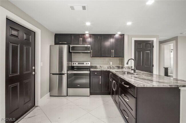 Building Photo - 5443 Sago Ave