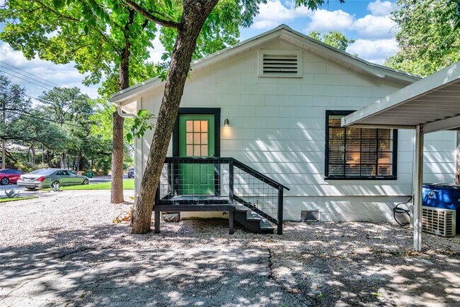 Foto del edificio - 1800 Winsted Ln