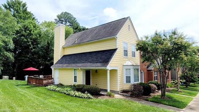 Foto del edificio - 2 br, 2.5 bath House - 10912 Bush Lake Ln