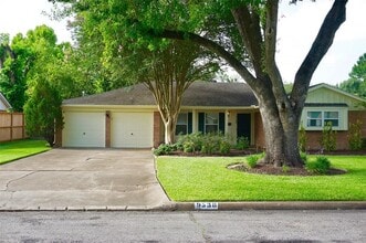 Building Photo - 9538 Meadowglen Ln
