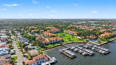 Building Photo - 180 Yacht Club Way