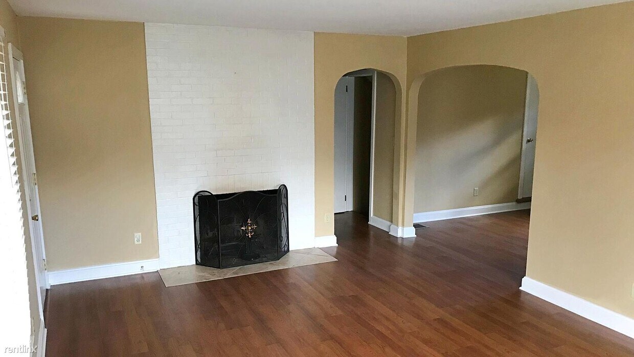 Primary Photo - 3 br, 2 bath House - 334 E McCormick Ave