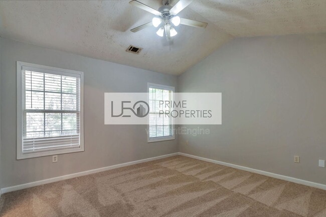 Building Photo - 9177 Jefferson Ave SW