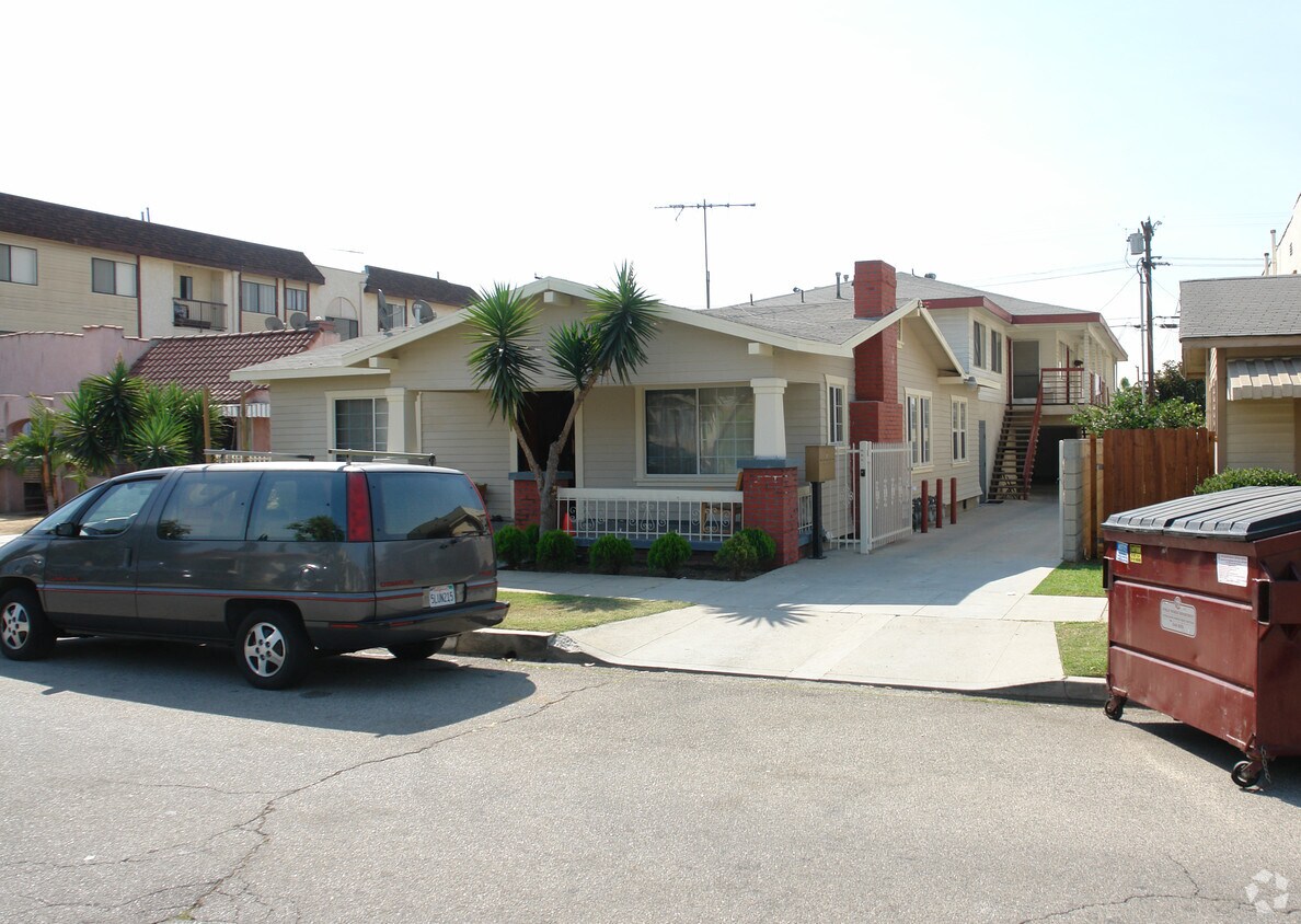 Primary Photo - 818 Orange Grove Ave