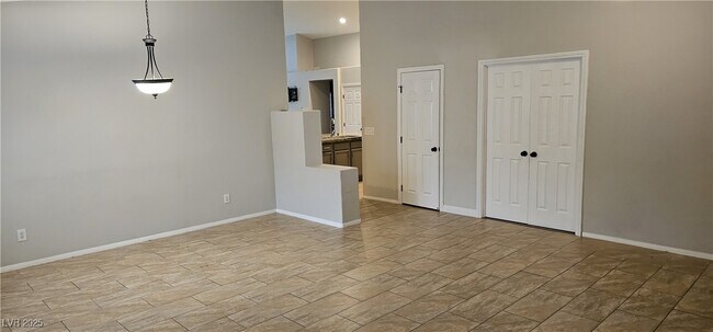 Building Photo - 10618 Bonnyhill St