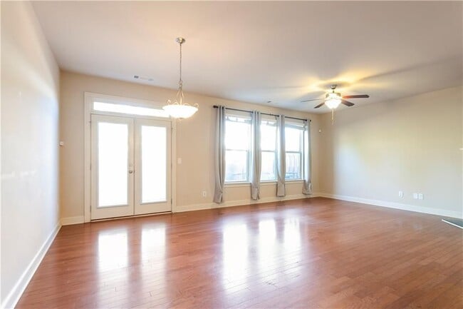 Foto del edificio - 2394 Whiteoak Ct SE