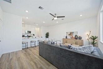 Building Photo - 5930 Manning Oaks St
