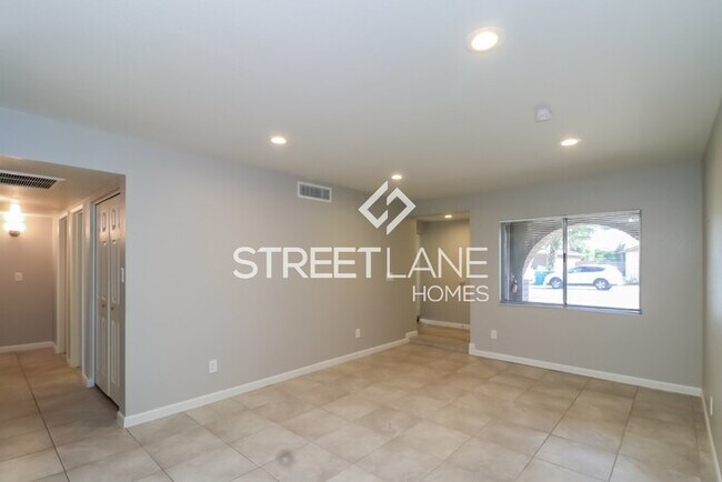 Building Photo - Charming 3 Bedroom in Phoenix!