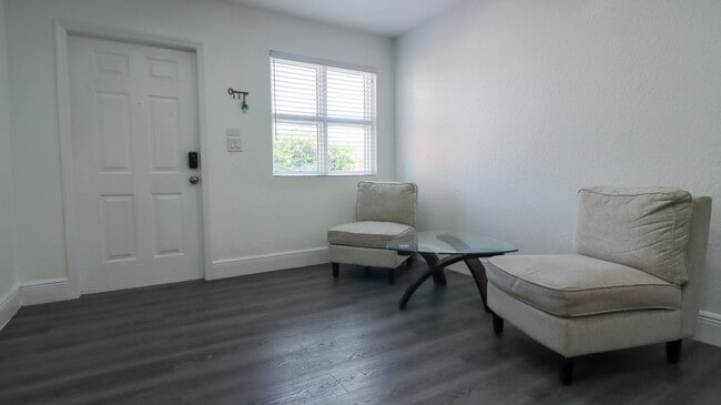 Building Photo - 15330 SW 134th Pl
