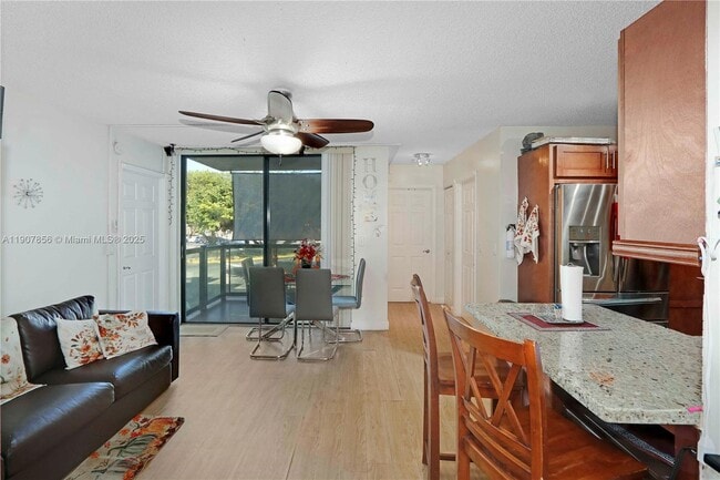 Foto del edificio - 2075 SW 122nd Ave