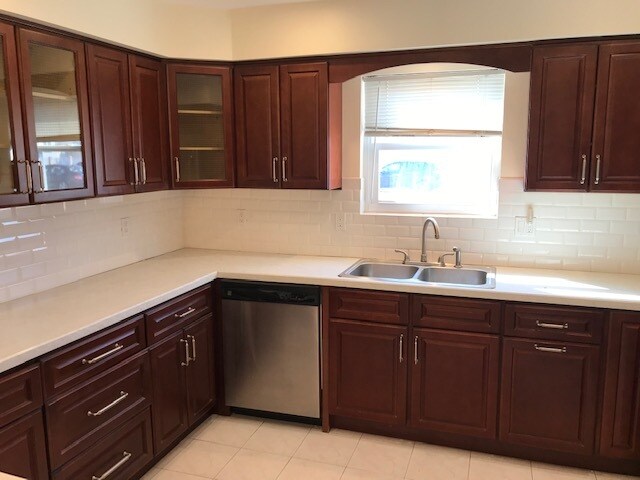 Foto del edificio - 170 Grand Blvd