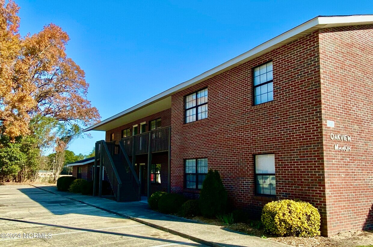 Primary Photo - 631 Cannon St