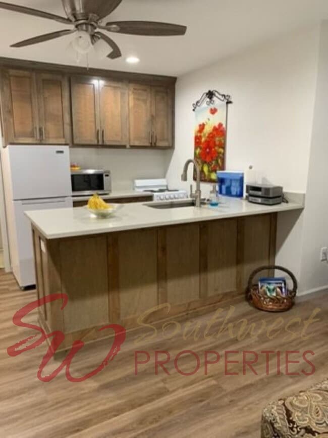 Building Photo - Absolutely gorgeous 1 bedroom 1 bath bouti...