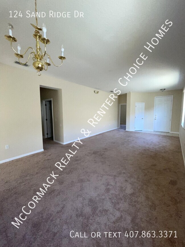 Foto del edificio - 124 Sand Ridge Dr