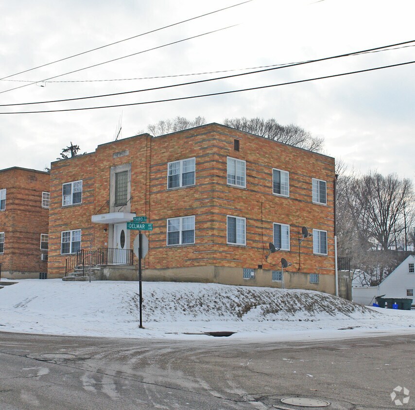 Primary Photo - 3700 E 3rd St