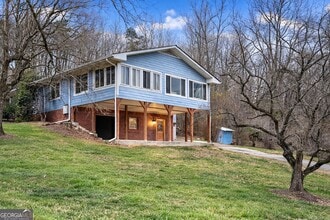 Building Photo - 269 W Hermitage Rd NE