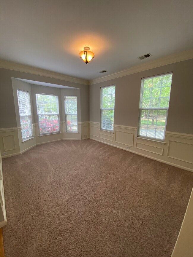 Dining Room - 10316 Meadow Crossing Ln