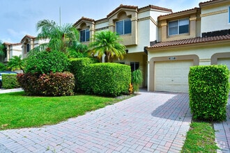 Building Photo - 6817 Via Regina
