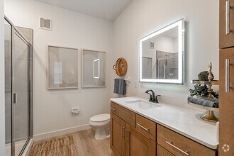 B1 2BR, 2BA - 1123SF - Primary Bathroom - Grays Creek Apartments