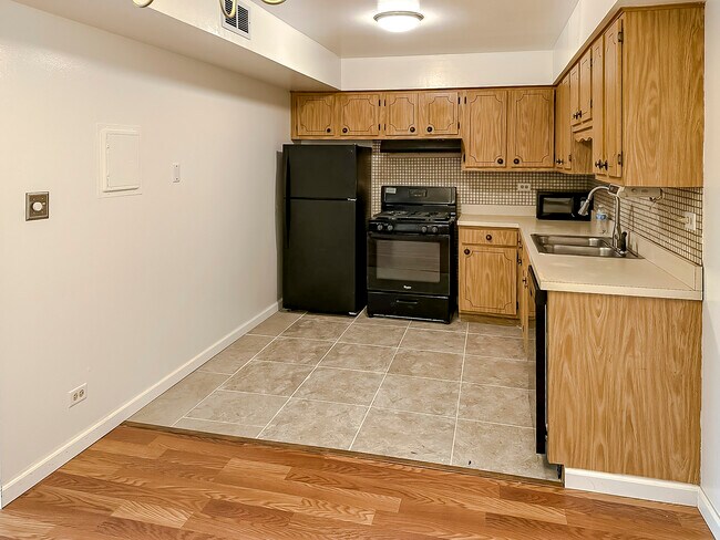 Foto del edificio - 616 Waterford Rd S