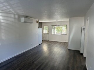 Foto del edificio - 811 1/2 W Main St