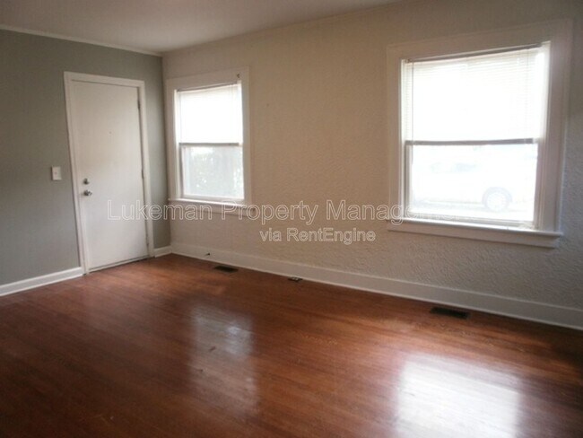 Foto del edificio - 3013 Portage St