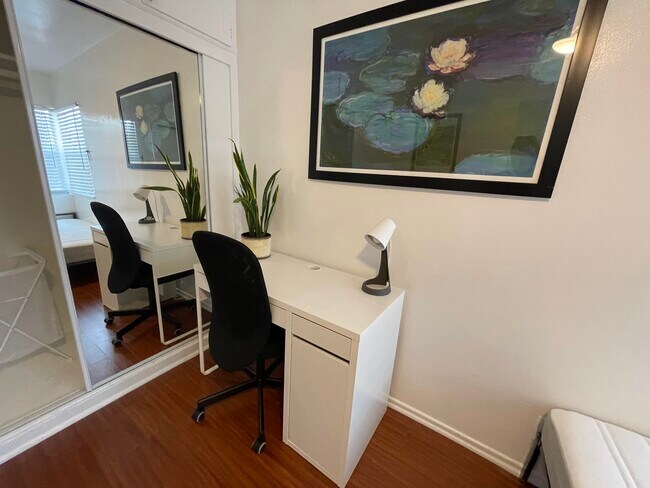 Foto del edificio - 2901 Kenwood Ave