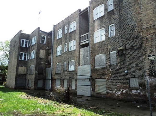 Foto del edificio - 5756-5758 S Green St