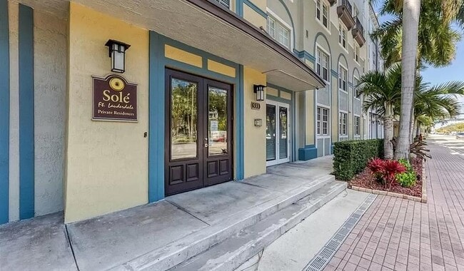 Building Photo - 533 NE 3rd Ave