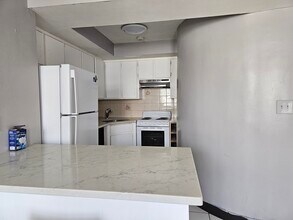 Building Photo - 49 Cottage St