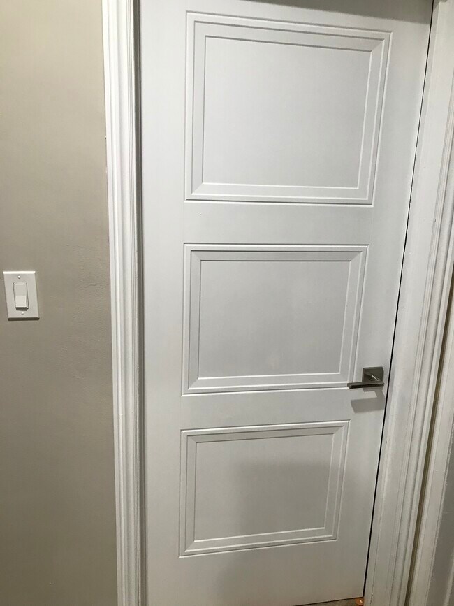 Hallway - 9110 S Manhattan Pl