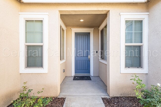 Building Photo - 4 Bedroom/3 Bath Home with Paid Solar - $3...