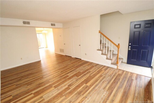 Foto del edificio - 1260 Donaldson Ct