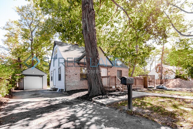Building Photo - REDUCED PRICE!