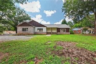 Building Photo - 2909 Jones Mill Rd