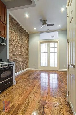 Primary Photo - 323 W 14th St