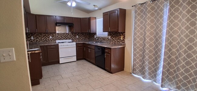 Building Photo - 5309 Corvo Way