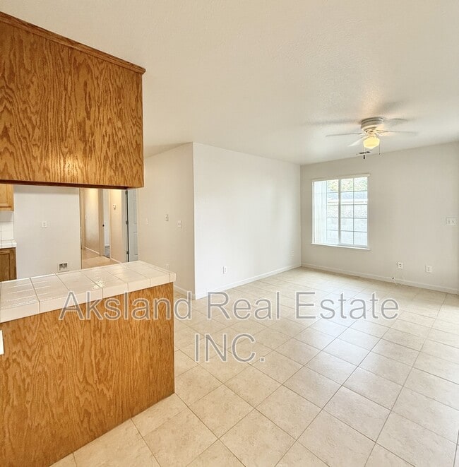 Foto del edificio - 421 N Walnut Ave