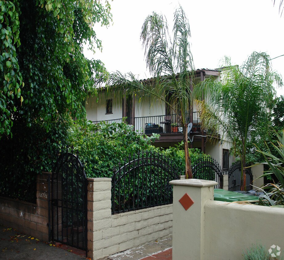 Foto del edificio - 1145-1147 N Coronado St