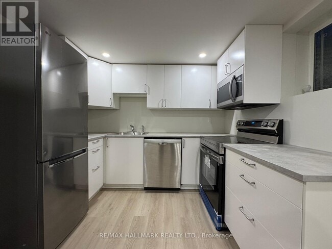 Building Photo - 52 Nisbet Dr