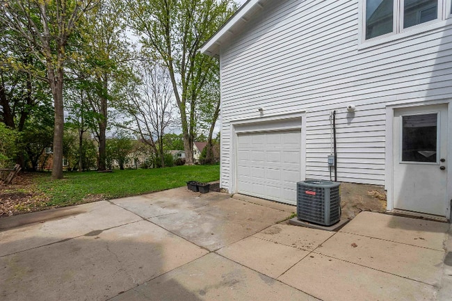 Building Photo - 1215 Mt Pleasant St