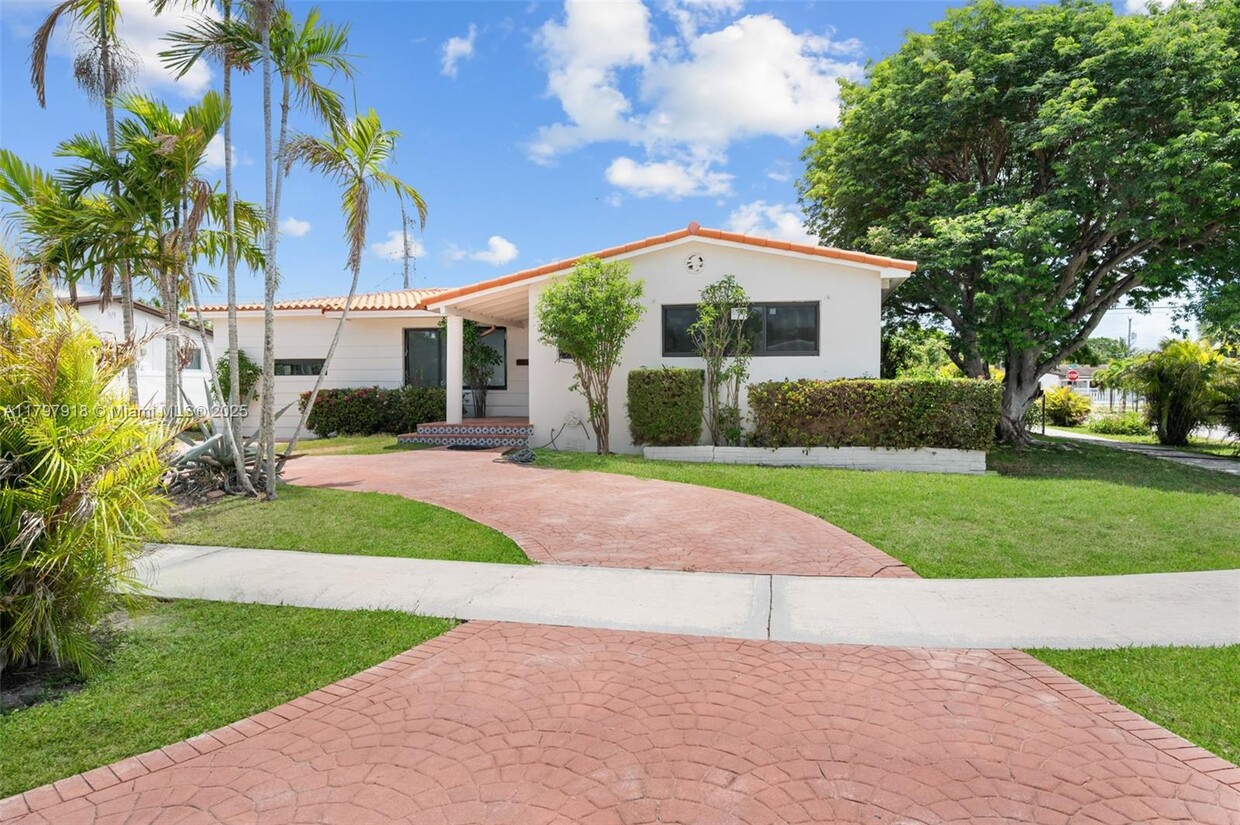 Foto principal - 1921 SW 84th Ct