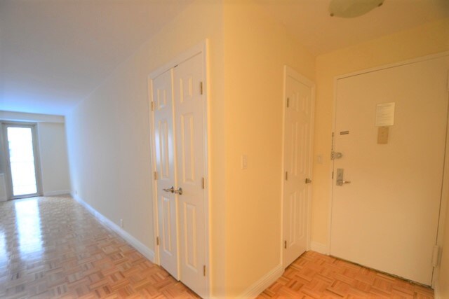 Building Photo - 55 W 15th St