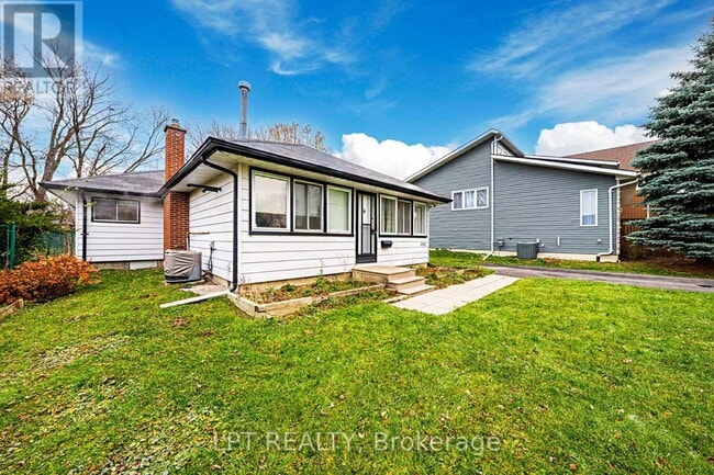 Building Photo - 206 Bayview Ave