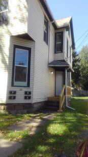 Building Photo - 1335 W 3rd St